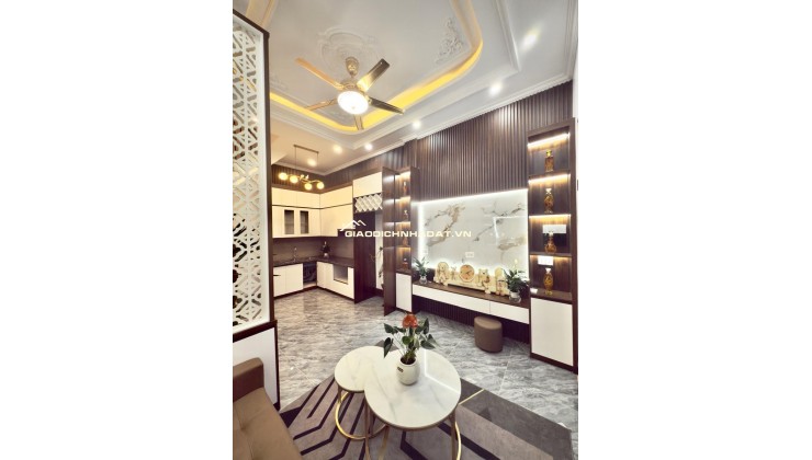 Bán nhà phố Lò Đúc TT quận Hai Bà Trưng, 30m ra mặt phố ,  35m, 5 tầng, nhà đẹp, full nội thất , 7.5 tỷ